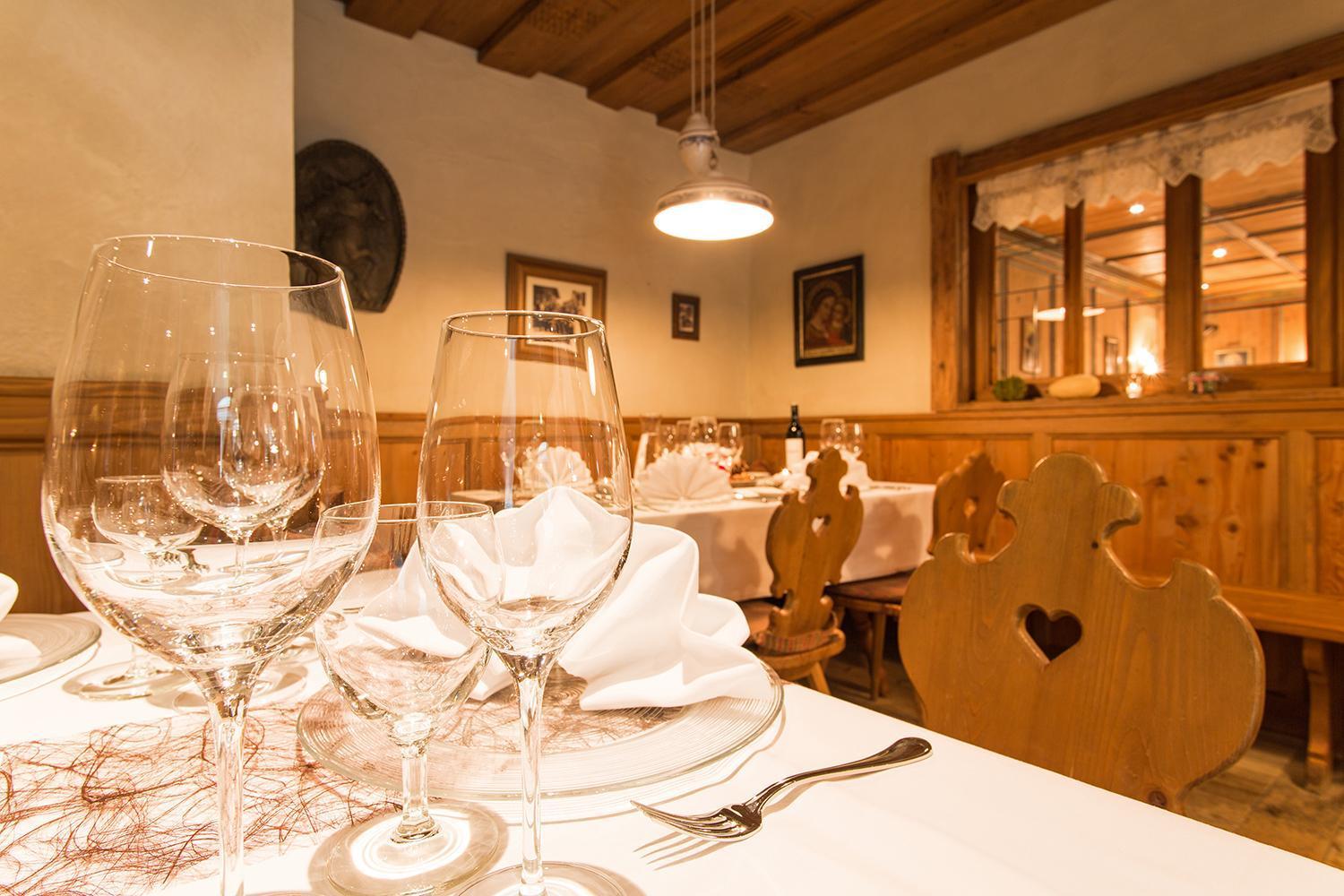 Alpenrast Tyrol Hotel Mils bei Imst Luaran gambar