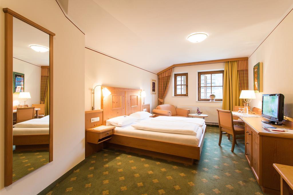 Alpenrast Tyrol Hotel Mils bei Imst Bilik gambar