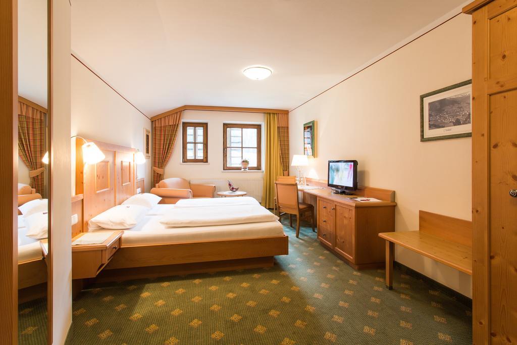 Alpenrast Tyrol Hotel Mils bei Imst Bilik gambar