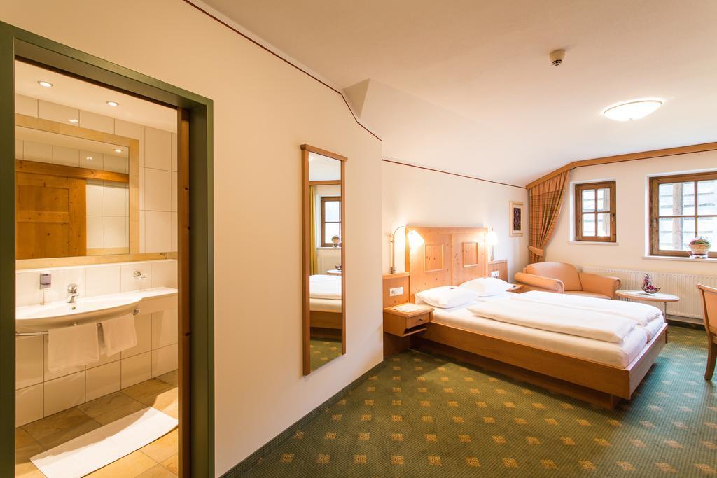 Alpenrast Tyrol Hotel Mils bei Imst Bilik gambar