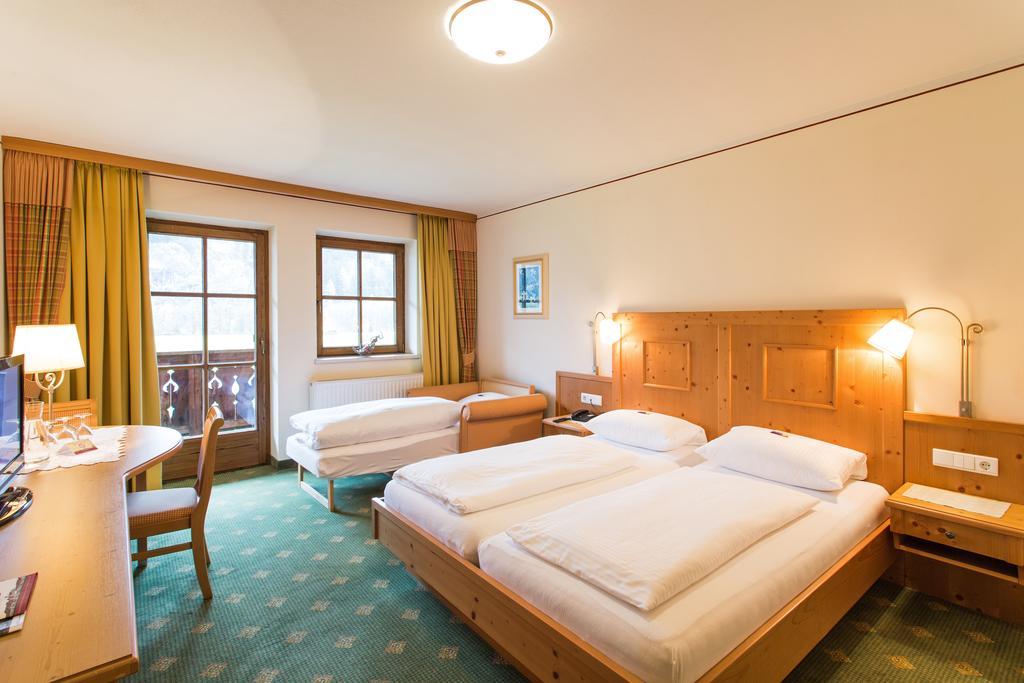 Alpenrast Tyrol Hotel Mils bei Imst Bilik gambar